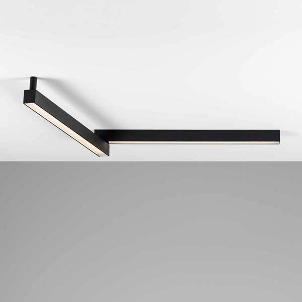 CHORS Langfeldleuchte THINY SNAKE ON aus schwarz lackiertem Aluminium und semiprismatischem Diffusor mit UGR19